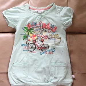 Girls T-shirt/ dress size 4, gently used, KANZ